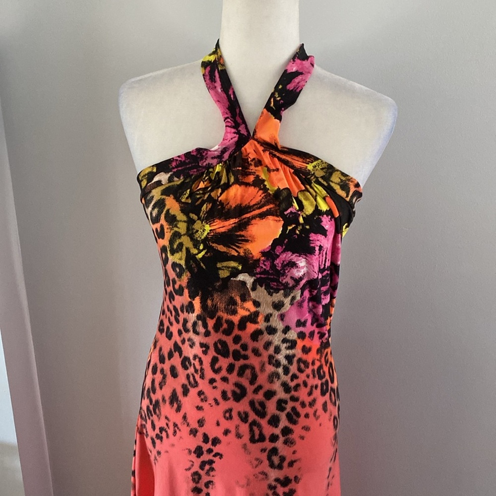 Venus XS halter dress - Picture 2 of 9